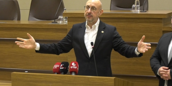 İYİ Parti Grup Başkanvekili Poyraz: Benim ikinci bahar yaşaması gereken emeklim, evde kombiyi kısmakla uğraşıyor