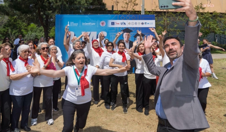 İzmir’de 3. Yaş Üniversiteleri Şenliği