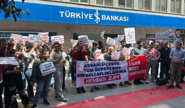 Tencere tavalı eylem: Emekli aylığına ve asgari ücrete zam istiyoruz